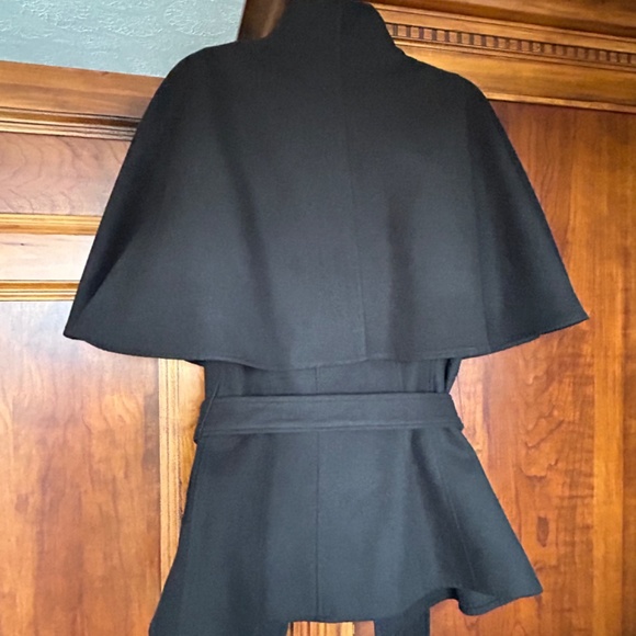 Black Tahari Coat, Size Medium, Medium Weight, Modern With Belt, Very Cute - Picture 2 of 9